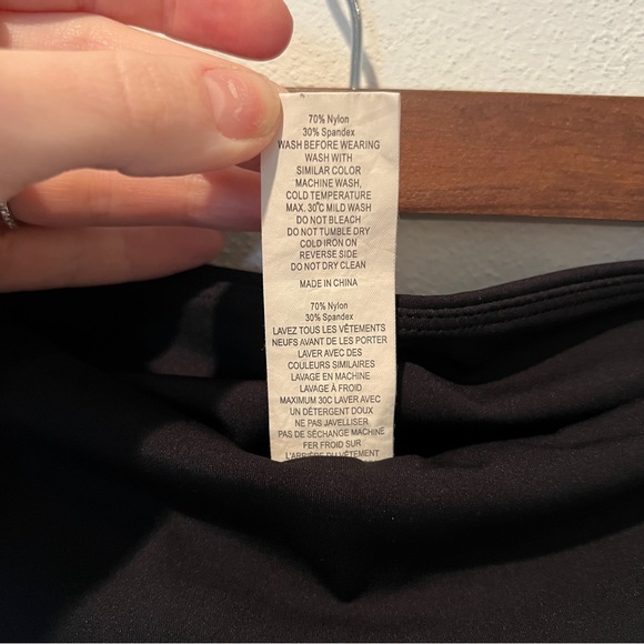 Zyia Active Black Flower Power Luxe Two Pocket Leggings - Picture 8 of 12